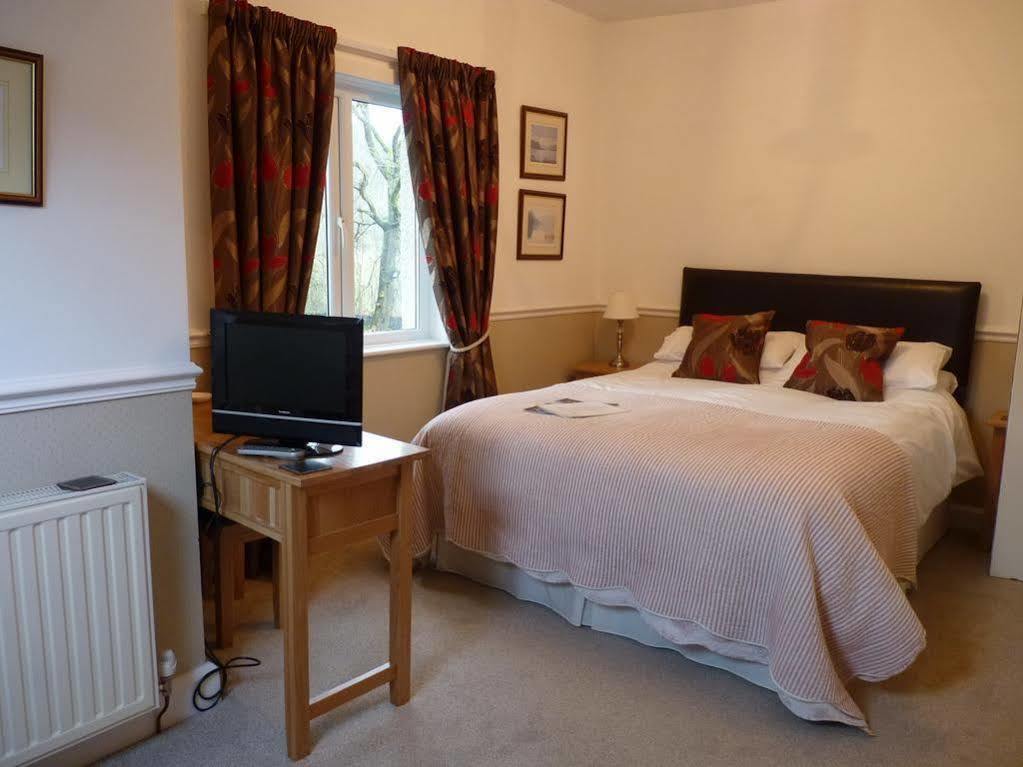 Lyndhurst Guest House Ulverston Dış mekan fotoğraf