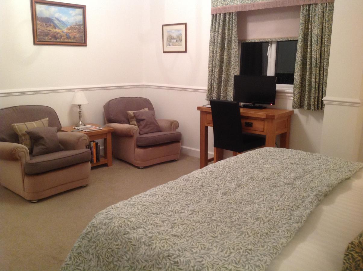 Lyndhurst Guest House Ulverston Dış mekan fotoğraf
