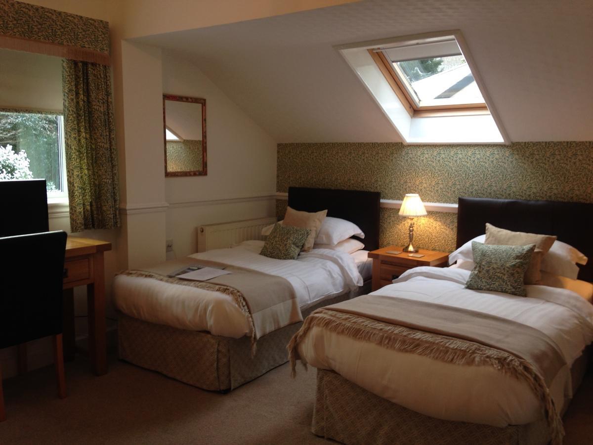 Lyndhurst Guest House Ulverston Dış mekan fotoğraf