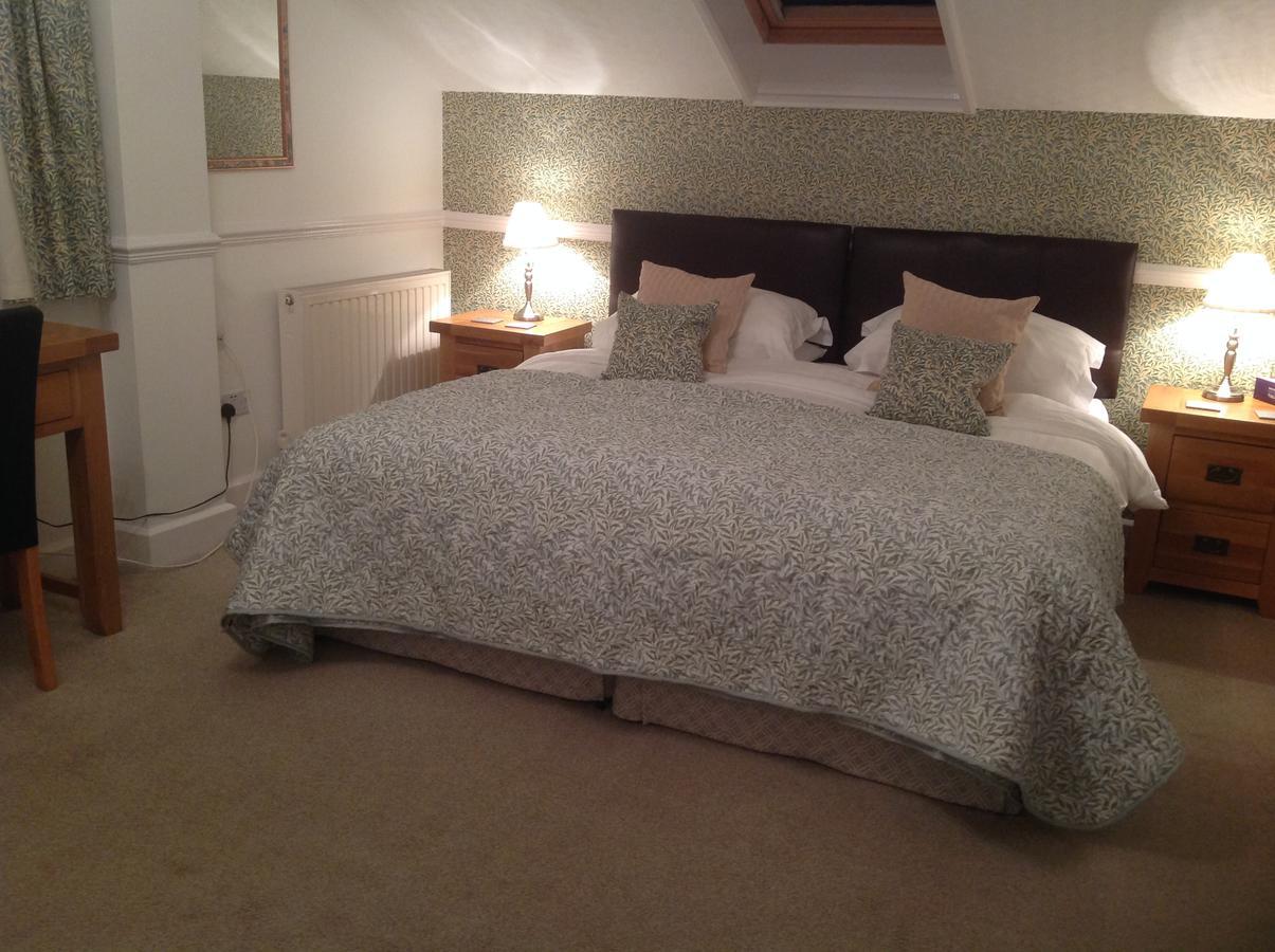 Lyndhurst Guest House Ulverston Dış mekan fotoğraf
