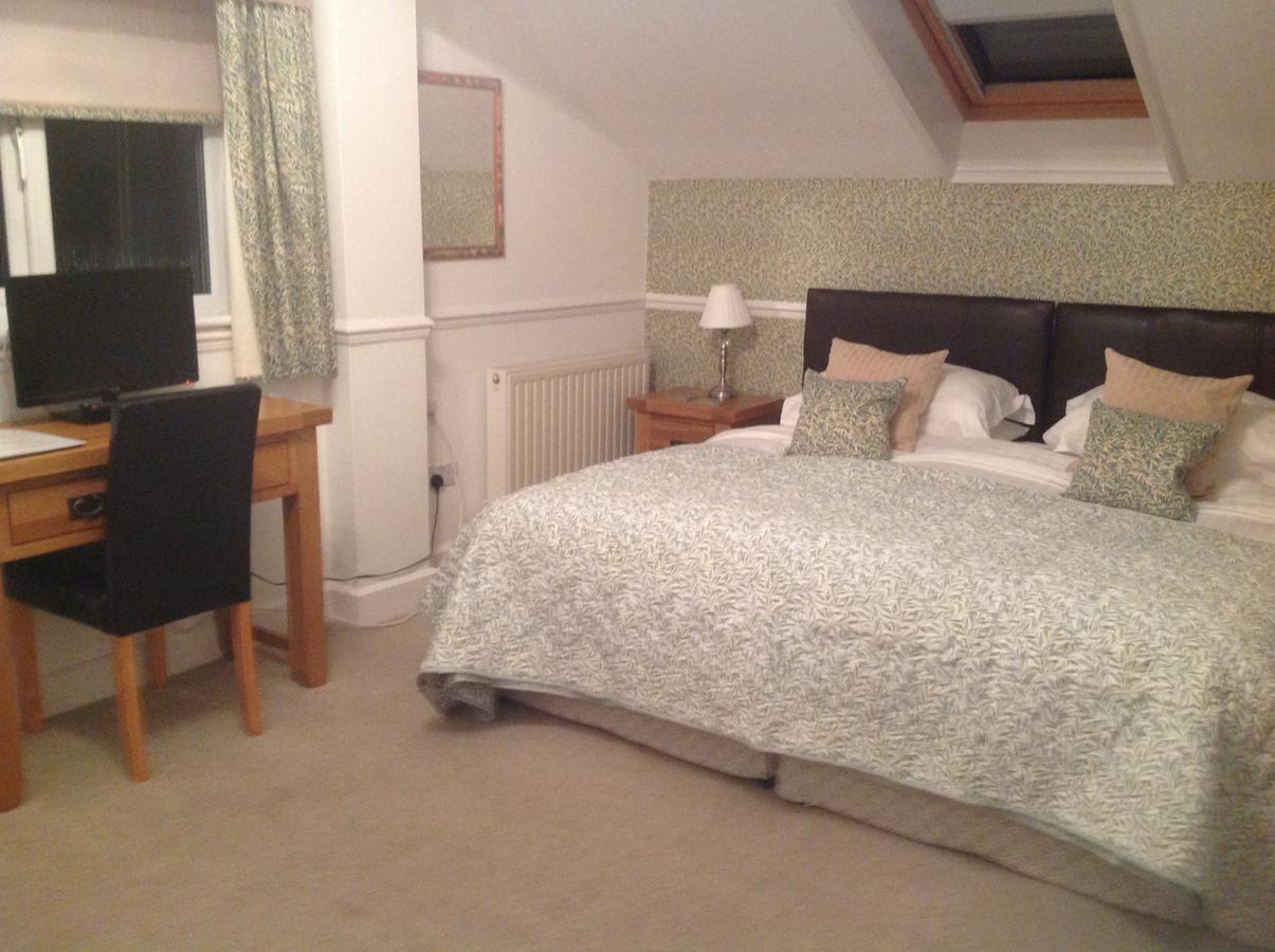 Lyndhurst Guest House Ulverston Dış mekan fotoğraf